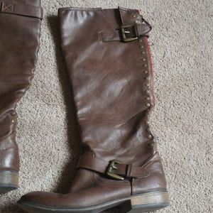 Brown boots